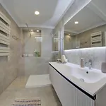 Delux Angie With Free Parking Pula