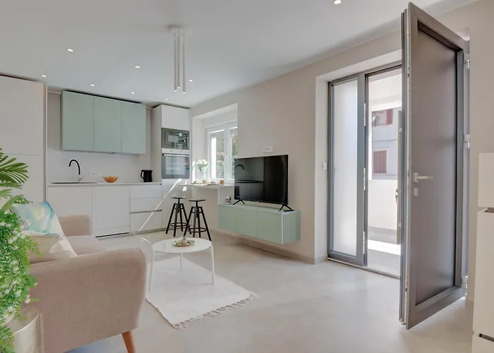 Delux Angie With Free Parking * Pula